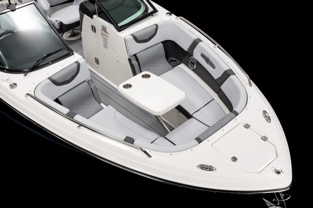 2025 30 SURF Bow Table