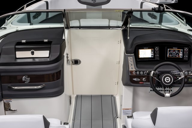 2027 30 SURF Bow Door