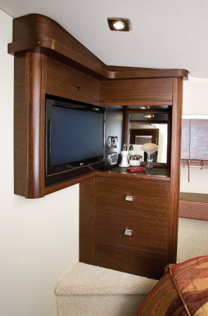 V Berth Entertainment