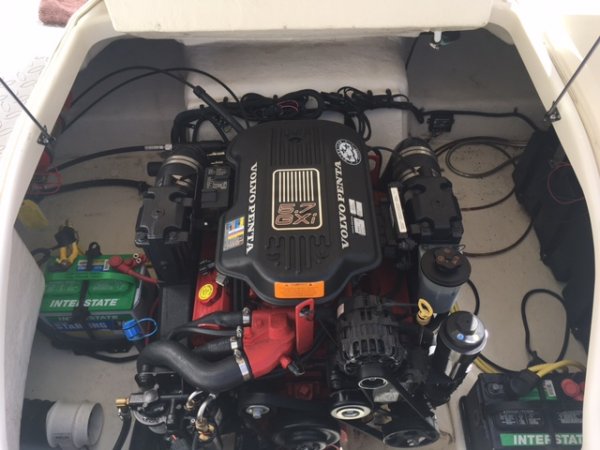 Pre-Owned 2010  powered Power Boat for sale