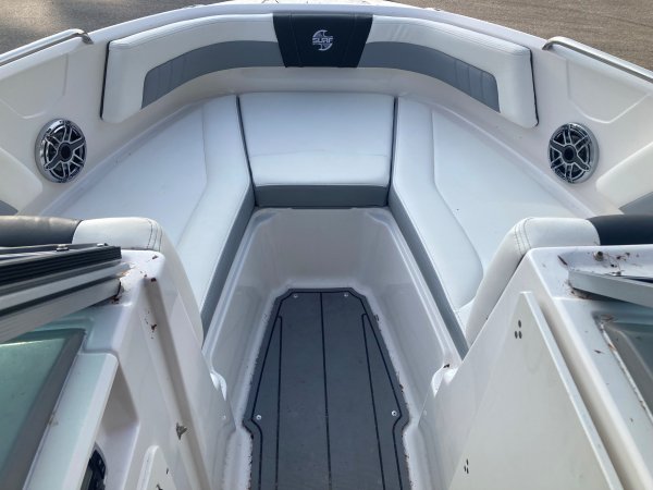 Used 2022 Chaparral 21 Surf Power Boat for sale