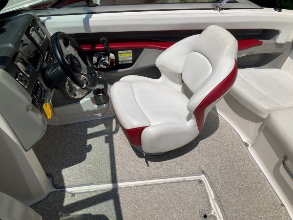 Used 2013 Chaparral 196 SSI Power Boat for sale