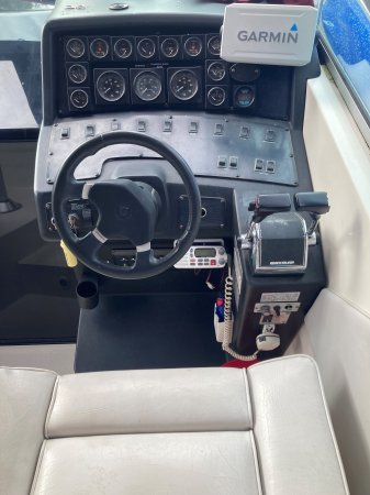 Pre-Owned 1990 Chaparral 300 SIGNATURE Power Boat for sale