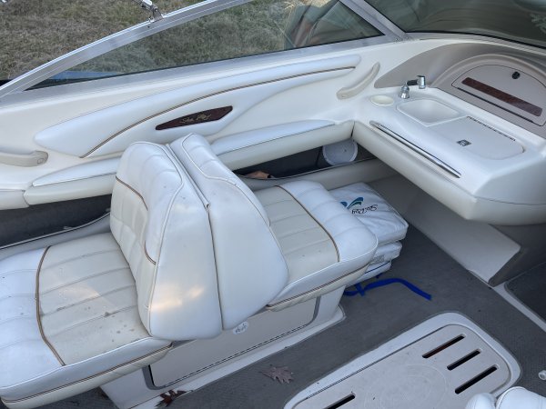 Pre-Owned 1994  powered Power Boat for sale