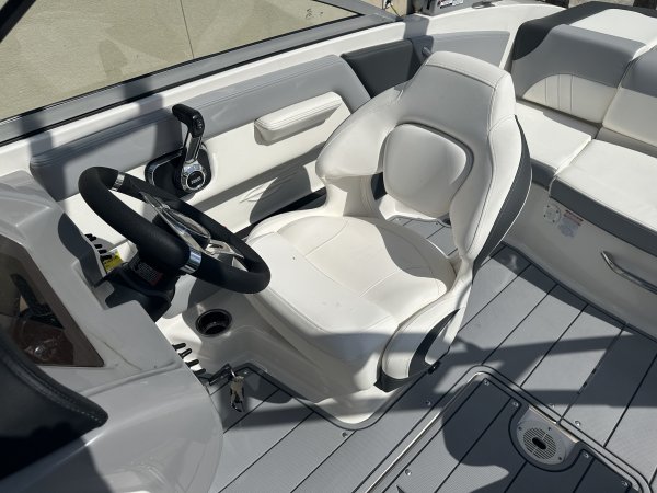 Pre-Owned 2024 Chaparral 21 SSI Sport Bowrider Power Boat for sale