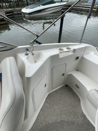 Pre-Owned 2005  powered Power Boat for sale