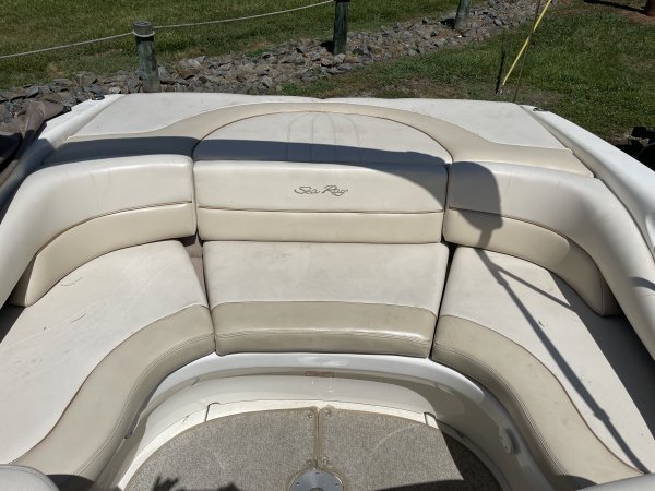Pre-Owned 1998 Sea Ray Power Boat for sale