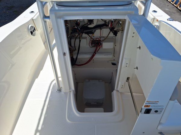 Robalo R200 Center Console for sale