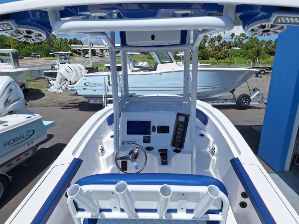 2024 POLAR 220 CENTER CONSOLE FOR SALE