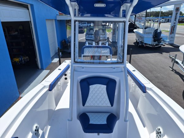 2024 POLAR 220 CENTER CONSOLE FOR SALE