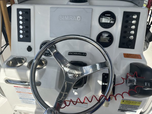 Used 2021 Robalo R202 Explorer Center Console for sale