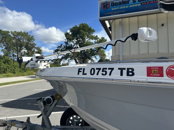 Used 2021  powered Robalo Boat for sale