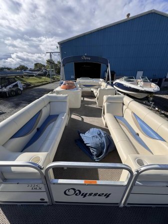 Used 2007  powered Power Boat for sale