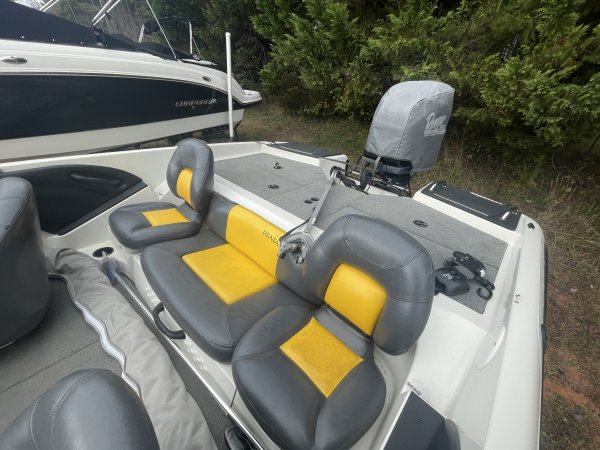 Pre-Owned 2007  powered Power Boat for sale