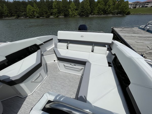 Pre-Owned 2023 Cobalt R4 Outboard Power Boat for sale