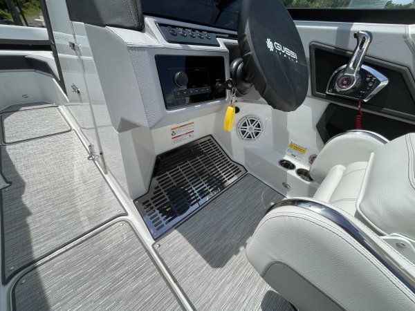 Pre-Owned 2023  powered Cobalt Boat for sale