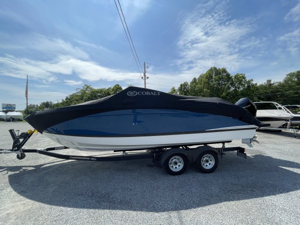 Pre-Owned 2023 Cobalt R4 Outboard for sale
