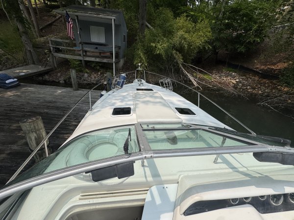 Used 1998 Sea Ray 290 Sundancer Power Boat for sale