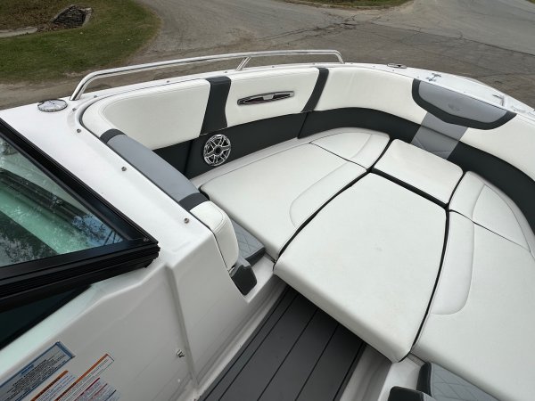 Used 2023 Chaparral 307SSX Power Boat for sale