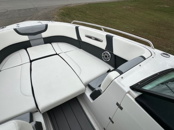 Used 2023 Chaparral Power Boat for sale