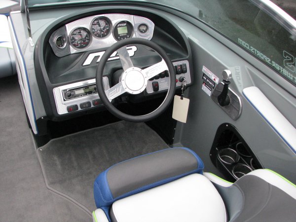 Pre-Owned 2014  powered Power Boat for sale