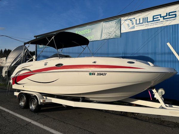 Used 2005 Chaparral 252 Sunesta for sale