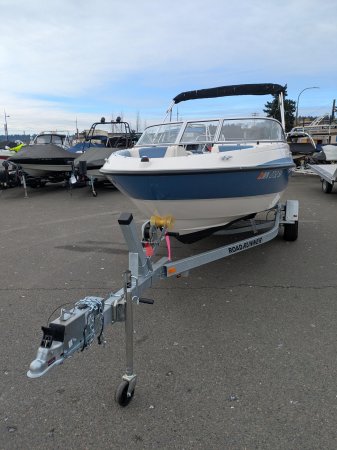 Pre-Owned 2013  powered Bayliner Boat for sale