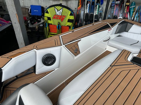 Pre-Owned 2019  powered Nautique Boat for sale