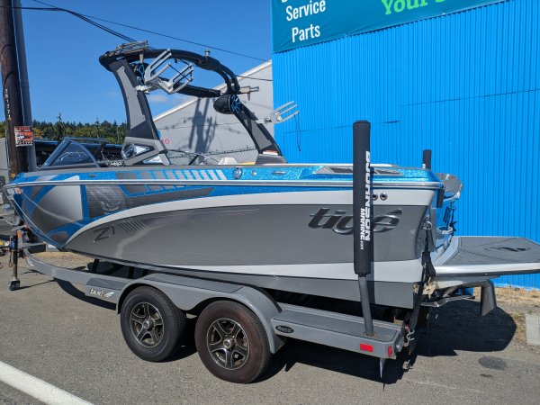 Pre-Owned 2017  powered Power Boat for sale