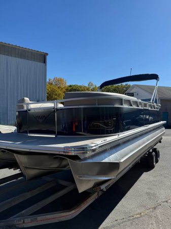 Used 2026 Avalon Pontoon 2385 Venture Cruise Platinum Power Boat for sale