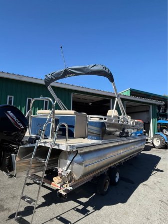 Used 2026  powered Avalon Pontoon Boat for sale