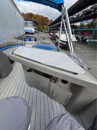 Pre-Owned 2021 Avalon Pontoon for sale