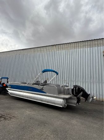 Pre-Owned 2021 Avalon Pontoon 2785 Catalina Platinum Entertainer Power Boat for sale
