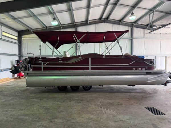 Pre-Owned 2011  powered Power Boat for sale