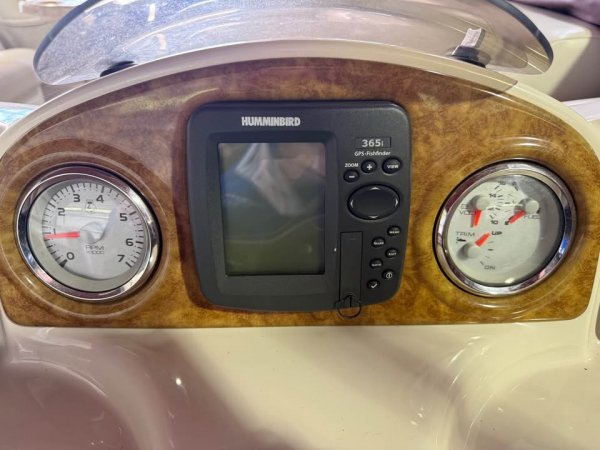 Pre-Owned 2011 Crest 25 STD for sale