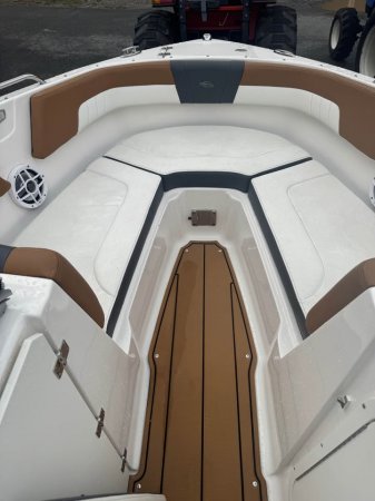 Used 2023  powered Chaparral Boat for sale
