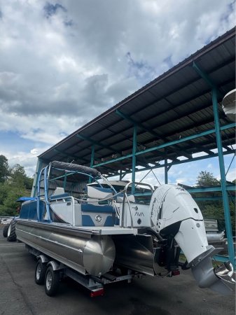 Used 2025  powered Power Boat for sale
