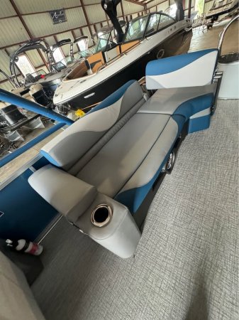 Used 2025 Avalon Pontoon LSZ 2585 Quad Lounge Shift Mercury 400R Power Boat for sale