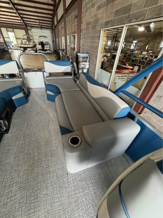 Used 2025 Avalon Pontoon LSZ 2585 Quad Lounge Shift Mercury 400R Power Boat for sale