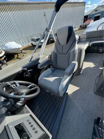 Pre-Owned 2025 Avalon Pontoon for sale