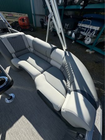 Pre-Owned 2025 Avalon Pontoon for sale
