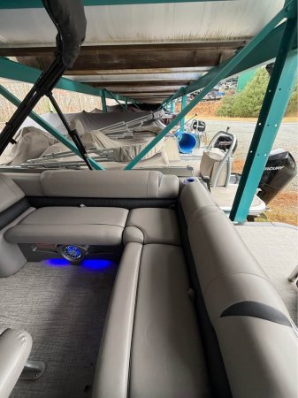 Used 2023 Avalon Pontoon Catalina Platinum Entertainer 27' for sale