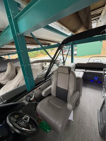 Used 2023  powered Power Boat for sale