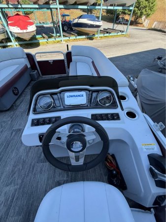 Pre-Owned 2021 Sweetwater Power Boat for sale