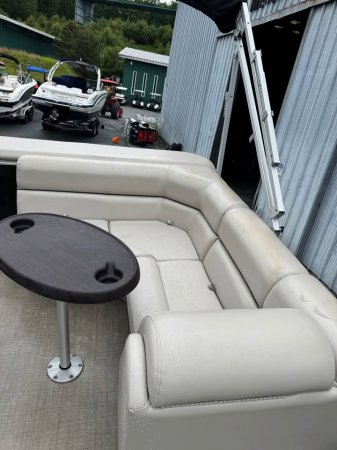 Pre-Owned 2018 Berkshire 17x23 -2.0 for sale