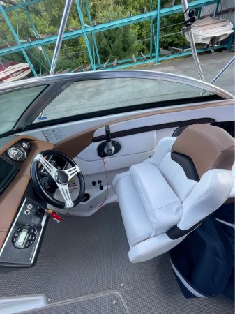 Used 2017 Four Winns 230 for sale