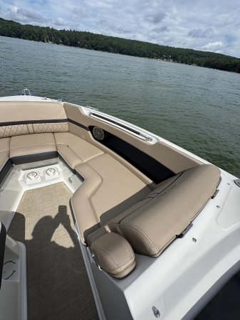 Used 2017 Sea Ray 250 SLX Power Boat for sale