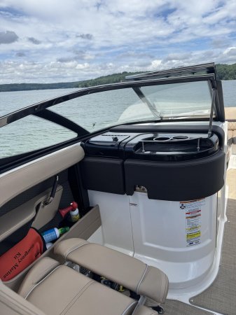 Used 2017 Sea Ray Power Boat for sale