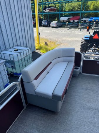 Pre-Owned 2022 Sweetwater Power Boat for sale