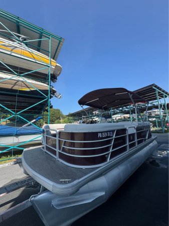 Pre-Owned 2022  powered Power Boat for sale